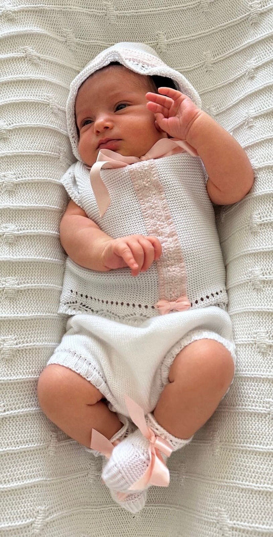 conjunto tejido blanco encaje rosa para bebe