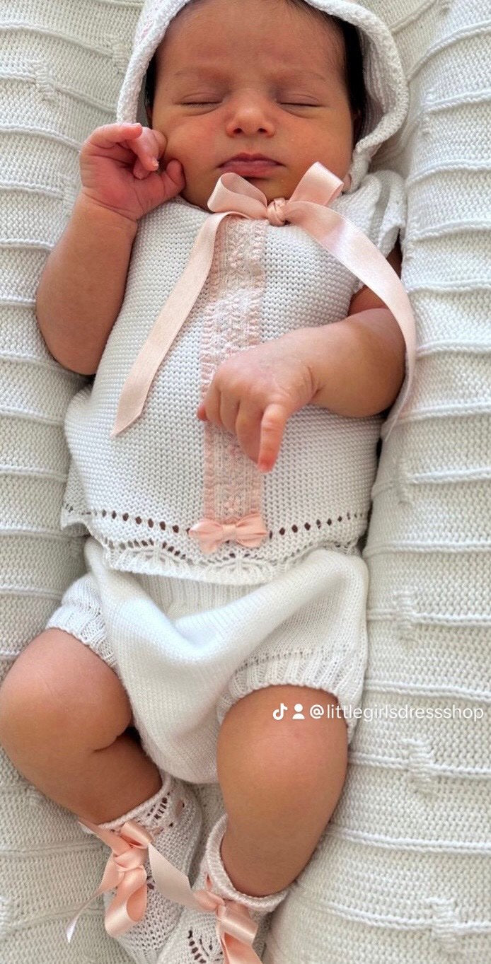 conjunto tejido blanco encaje rosa para bebe