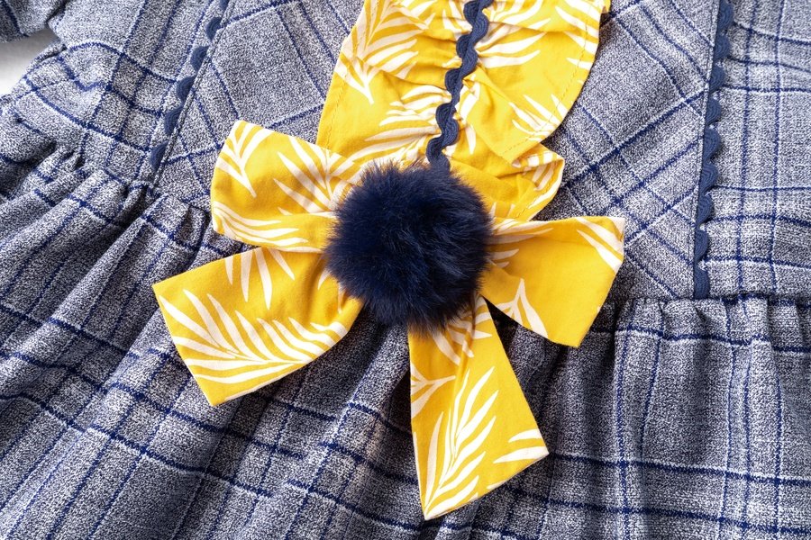 vestido manga larga, marino, pompon cintura