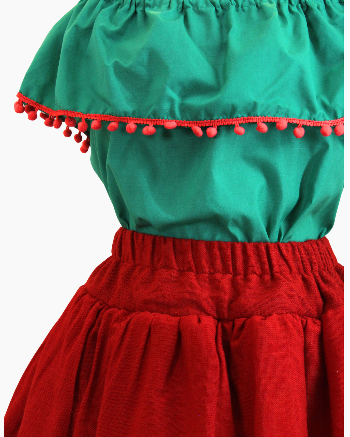 Set Patrio Falda Tipo TuTu Cambaya Roja y Blusa Campesina Verde Pompones Rojos