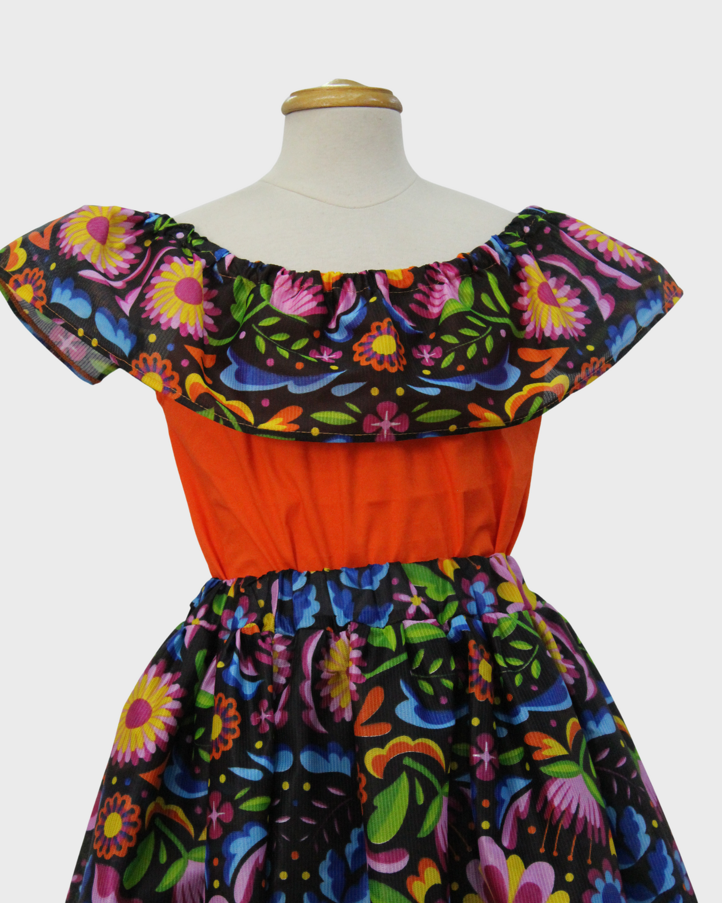 Set Patrio Falda con Elementos Estilo Mexicana y Blusa Campesina color Naranja