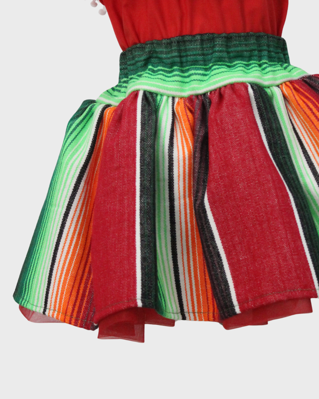 Set Patrio Falda Tipo TuTu Cambaya y Blusa Campesina roja con Pompones Blanco