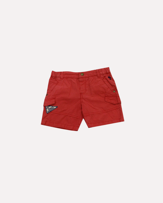short tipo cargo color rojo, para bebe. mayoral