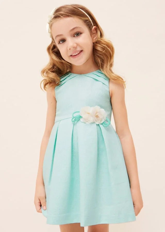 vestido con aplique floral agua