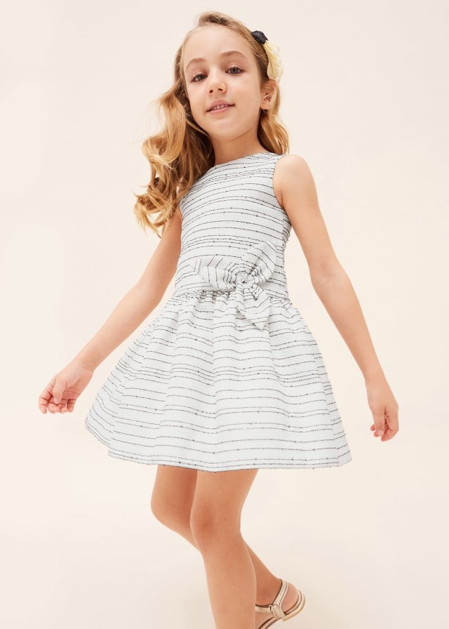 vestido de jacquard blanco lineas