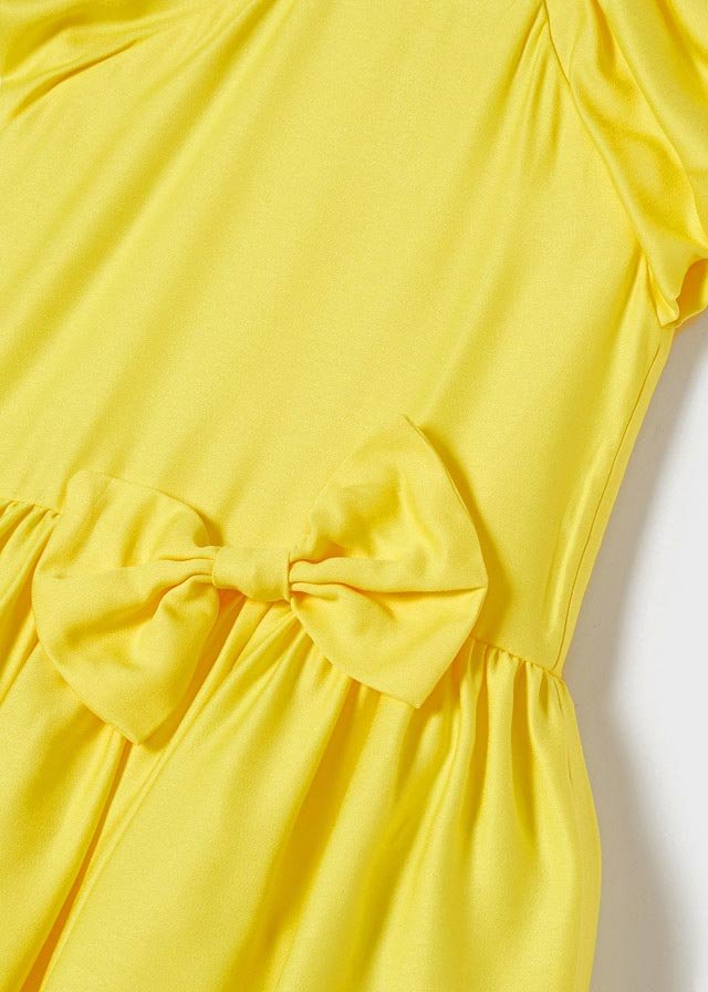 vestido color amarillo limón manga bombacha
