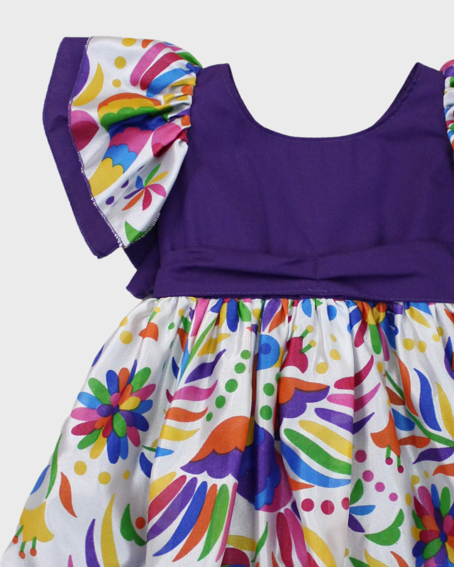 vestido adelita, patrio manga escarola. peto morado, tela floreada