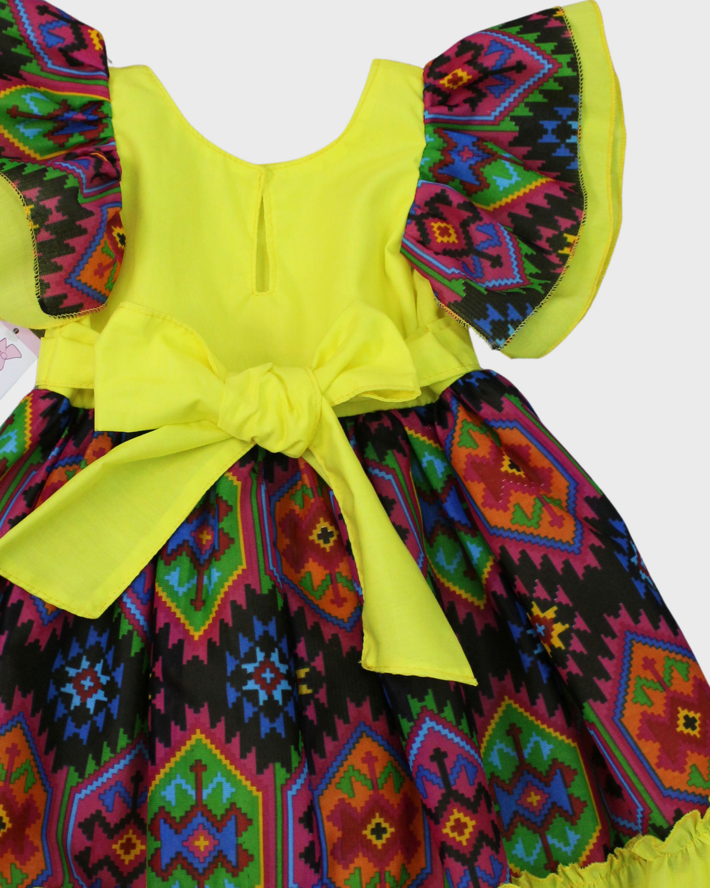 vestido adelita, patrio manga escarola. petoamarillo, tela geometrica