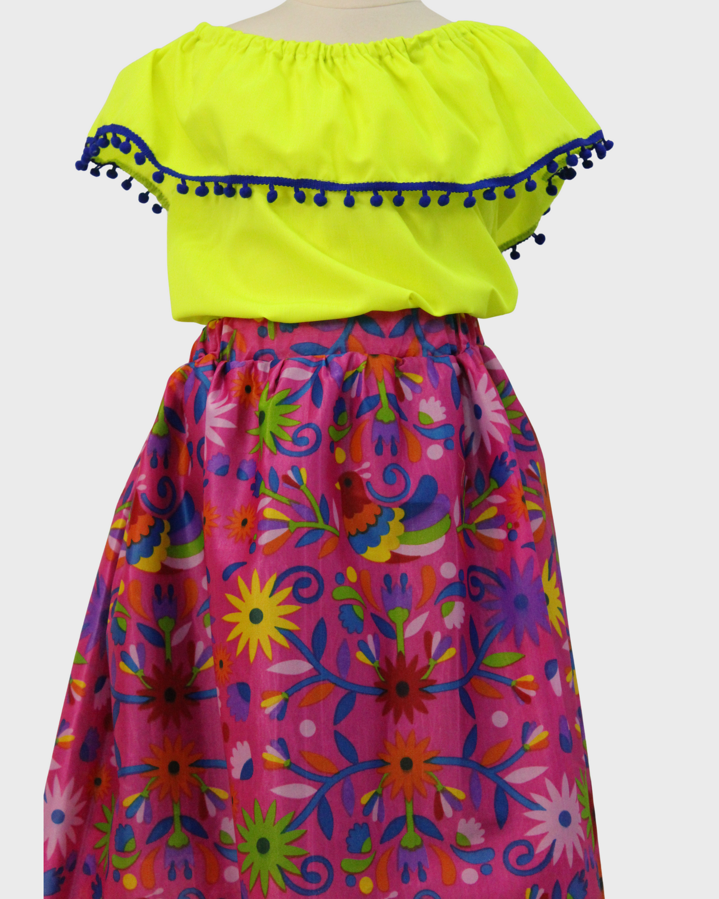 Set Patrio Falda Estampado Estilo Mexicana y Blusa Campesina color Amarillo fluorescente