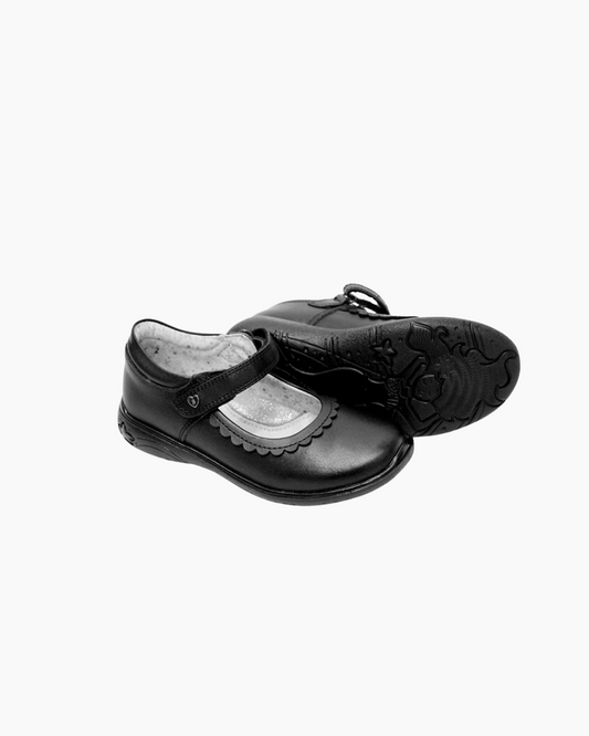 zapato escolar color negro, cierre de velcro