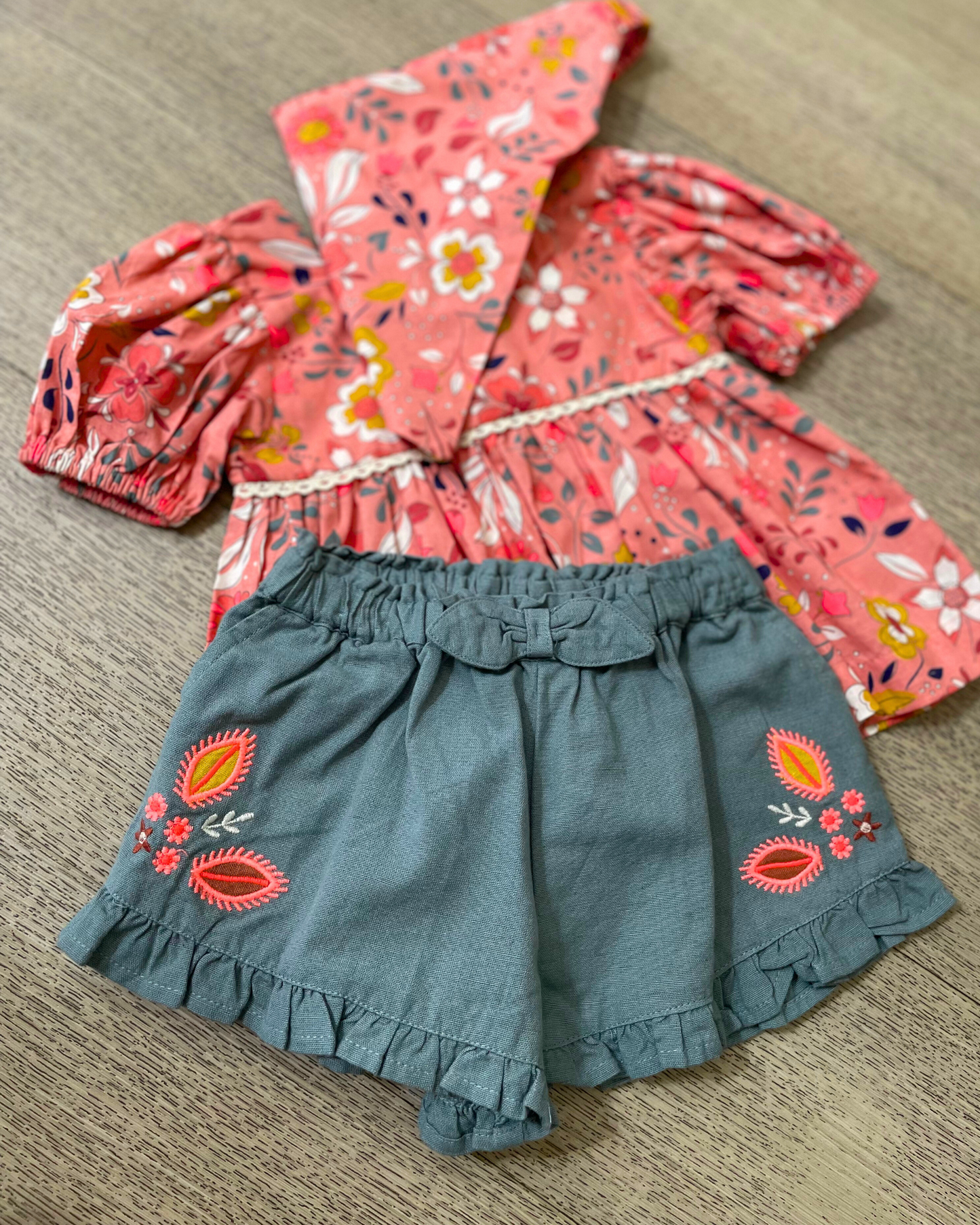 Set 3 piezas, short blusa y paleacate