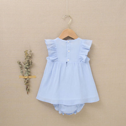 vestido de bebé niña con cubrepañal en bambula en azul celeste