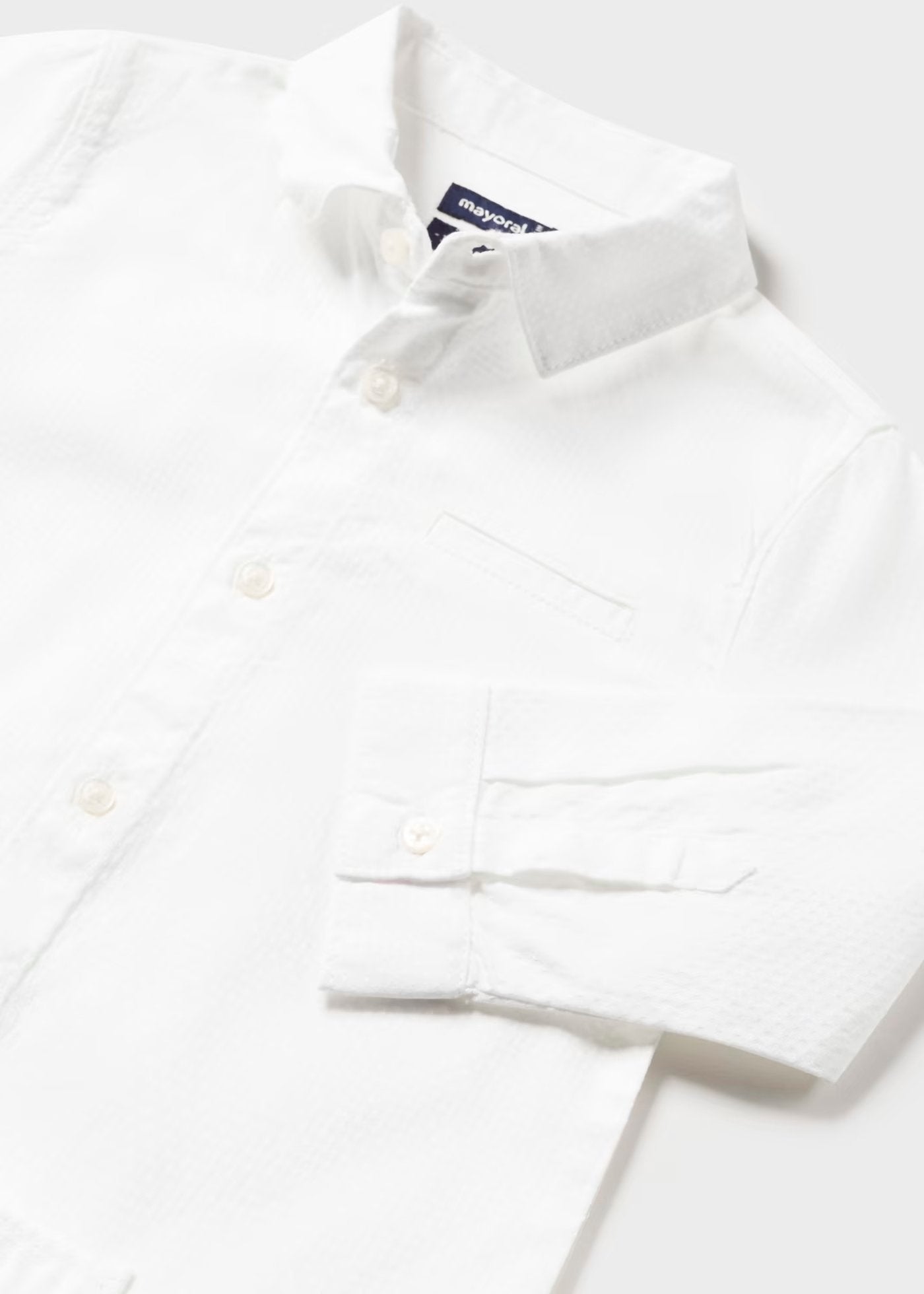 camisa blanca con moñito desprendible, marca mayoral