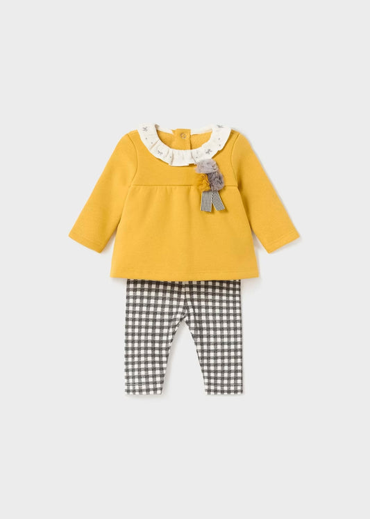 conjunto blusa manga larga, leggins cuadros