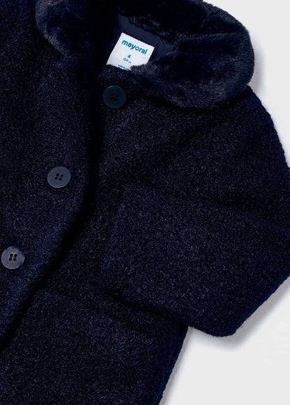 abrigo rizo color marino, cuello peluche, mayoral