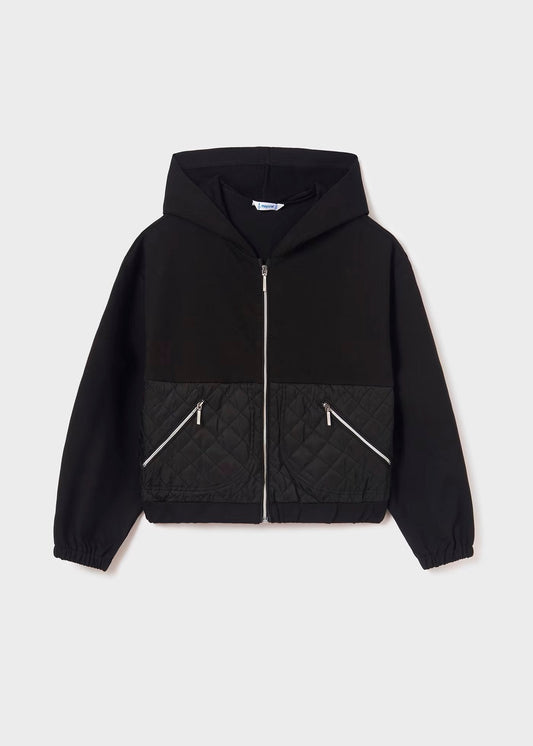 chamarra combinada color negro, capucha, mayoral