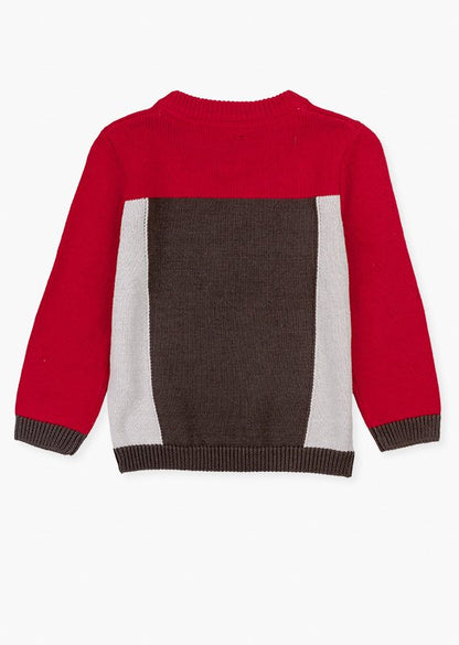 jersey con mangas rojas y parche de rayo en el pecho