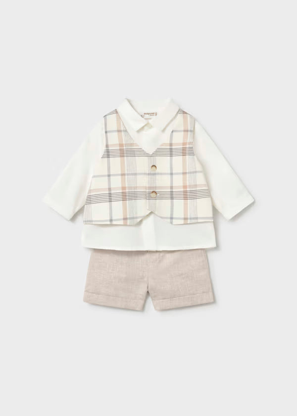 Conjunto pantalón corto y camisa con chaleco recién nacido