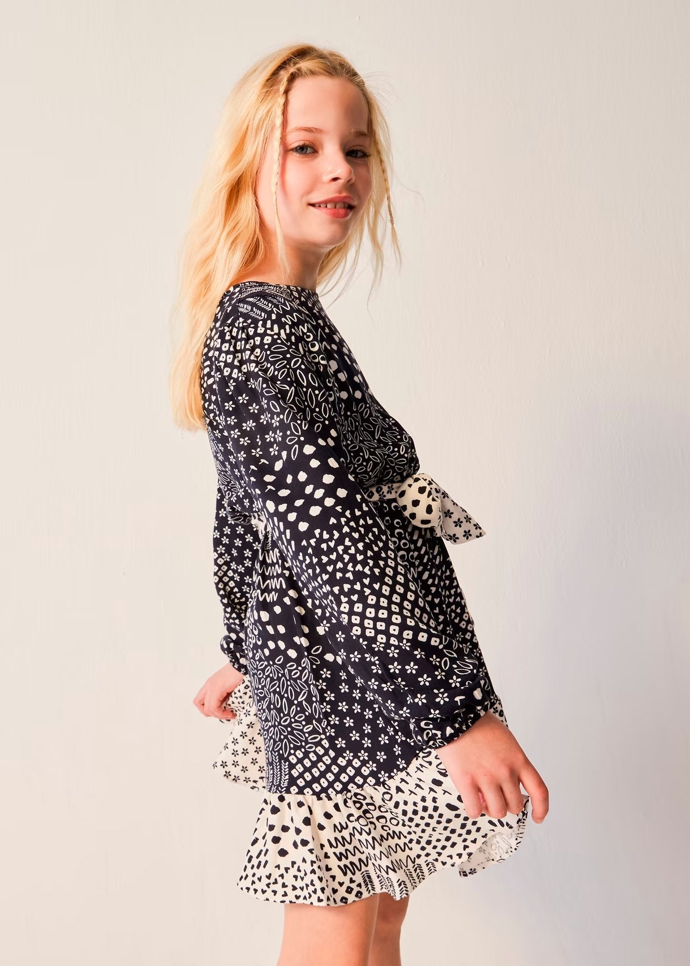 vestido negro estampado