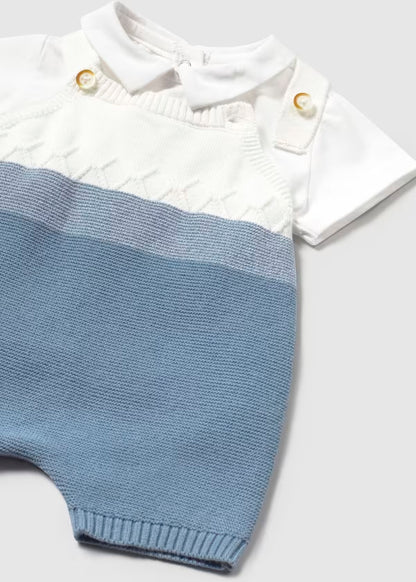 Conjunto peto azul tricot y playera para recién nacido