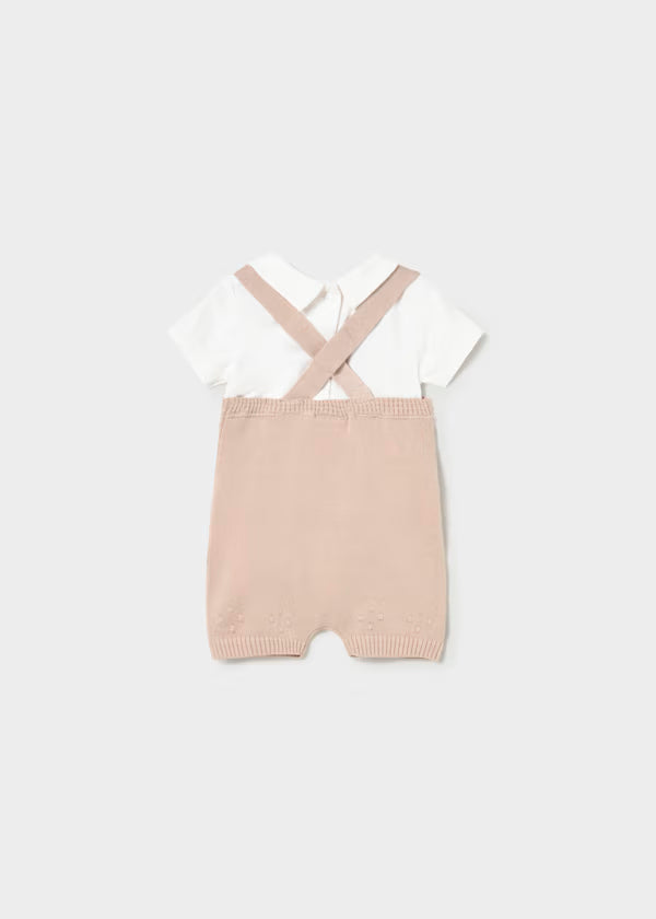 Conjunto peto color topo y playera para recién nacido