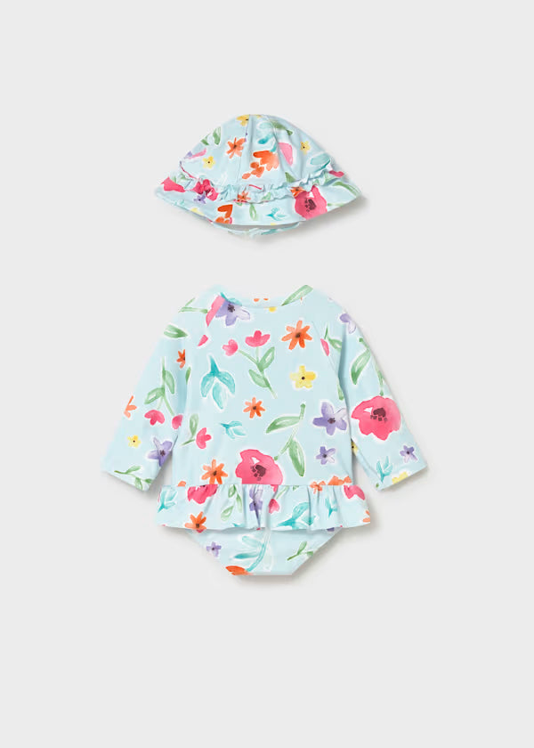 Pelele baño con gorro protección solar recién nacida