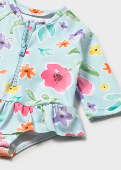 Pelele baño con gorro protección solar recién nacida