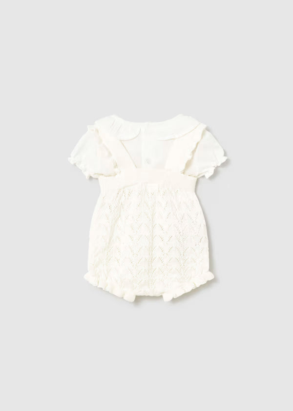Conjunto peto tricot y blusa recién nacida