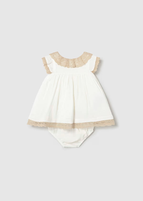 Vestido con cubrepañal nata ceremonia recién nacida