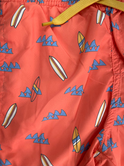Traje de baño azul y naranja