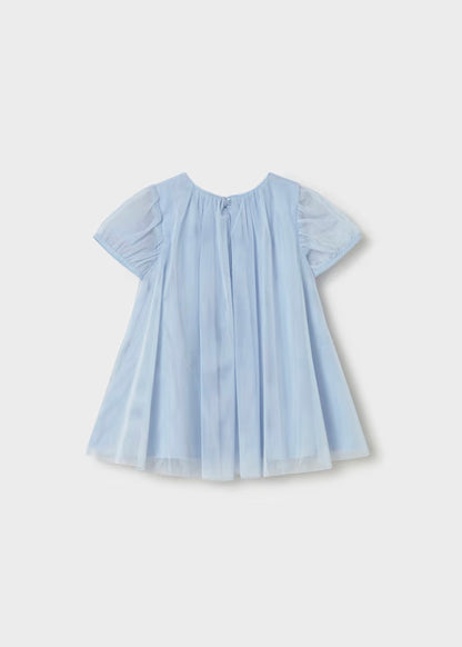 Vestido tul azul cielo con bolso mariposa