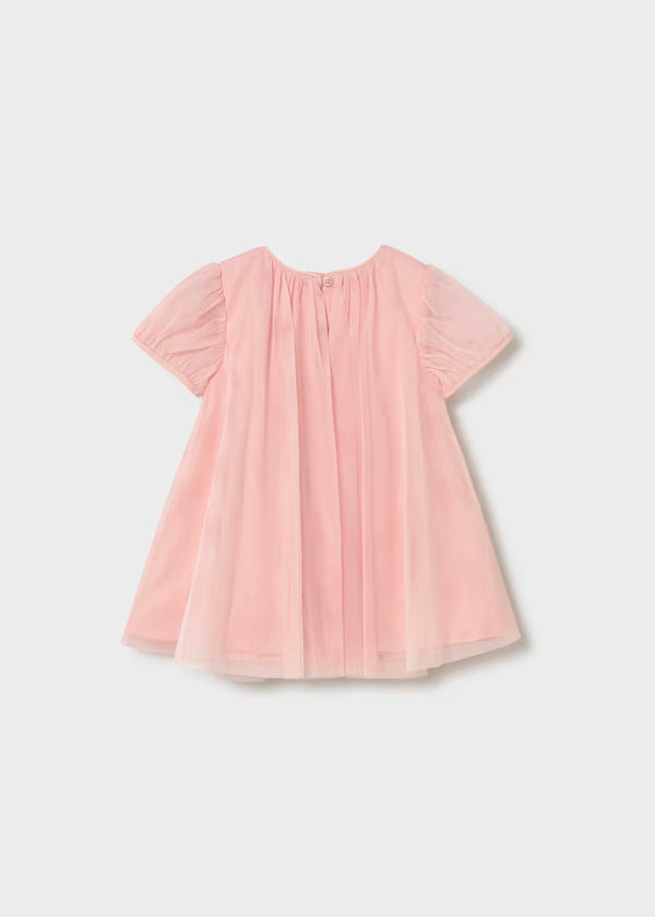 Vestido tul rosa peonia con bolso cerezas
