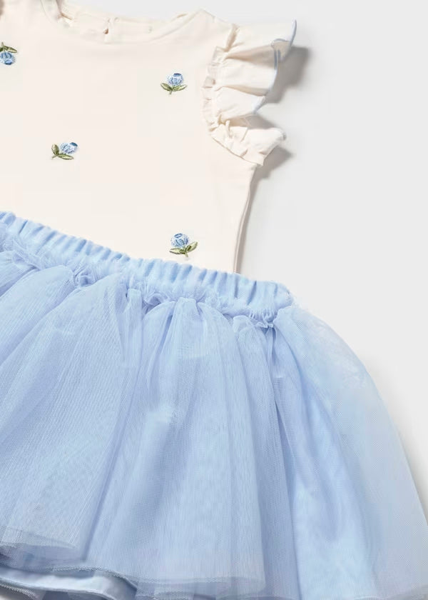 Conjunto de falda de tul  azul cielo + camiseta con volantes