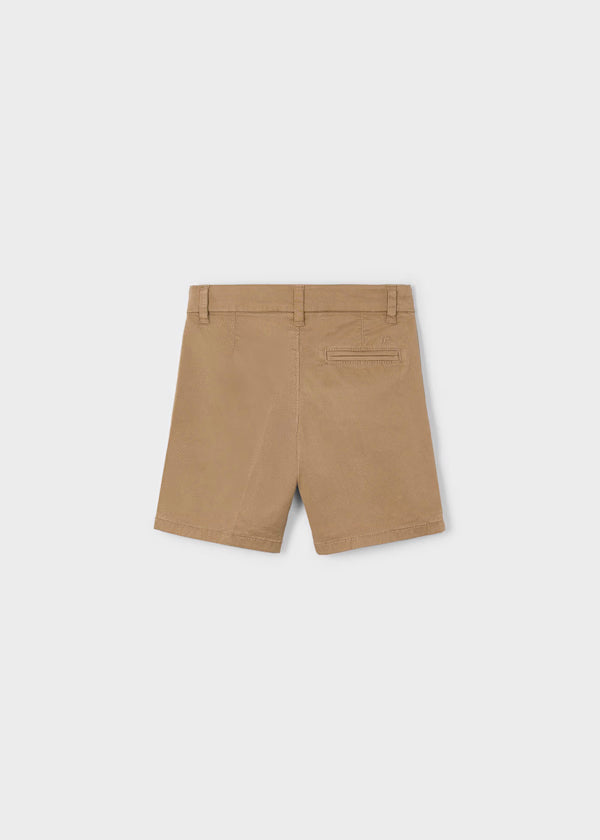 Bermuda color camel, niño
