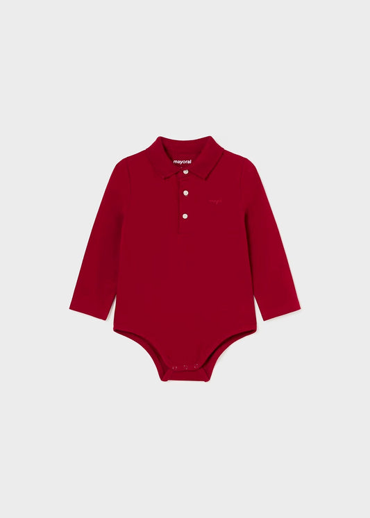 pañalero tipo polo, color guinda para bebe
