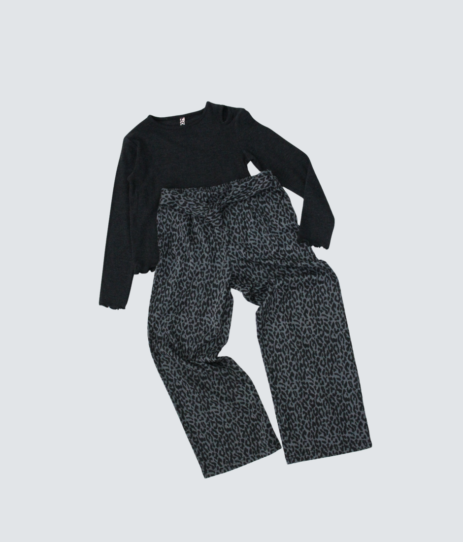 set jersey gris con pantalón algodón animal print