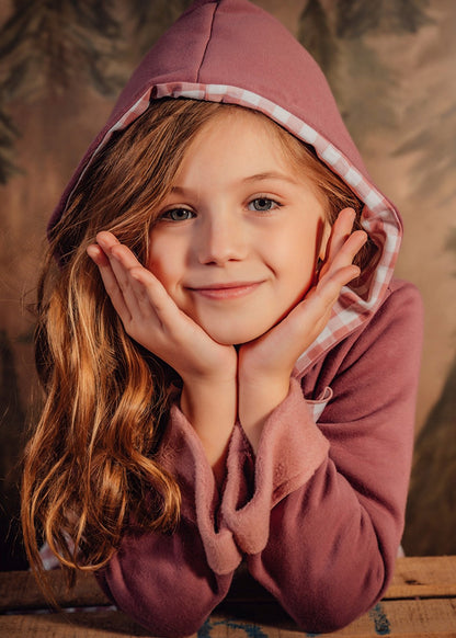 vestido rosa a cuadros con capucha, babiné
