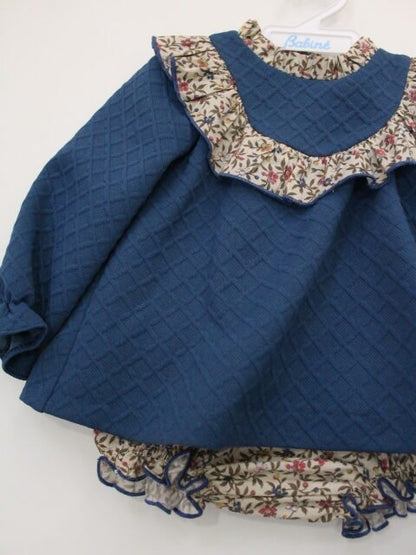 vestido de punto con volante estampado