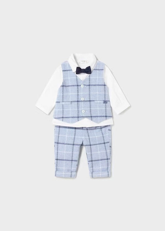 conjunto mayoral de niño azul/cuadros