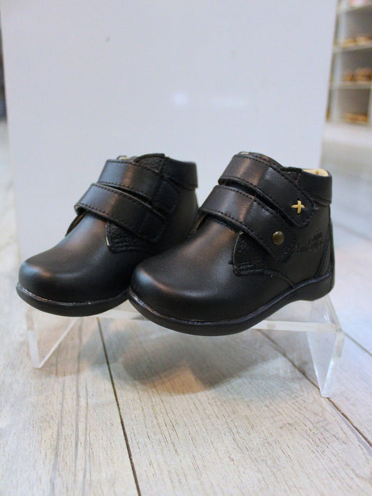 bota negra doble velcro para niño