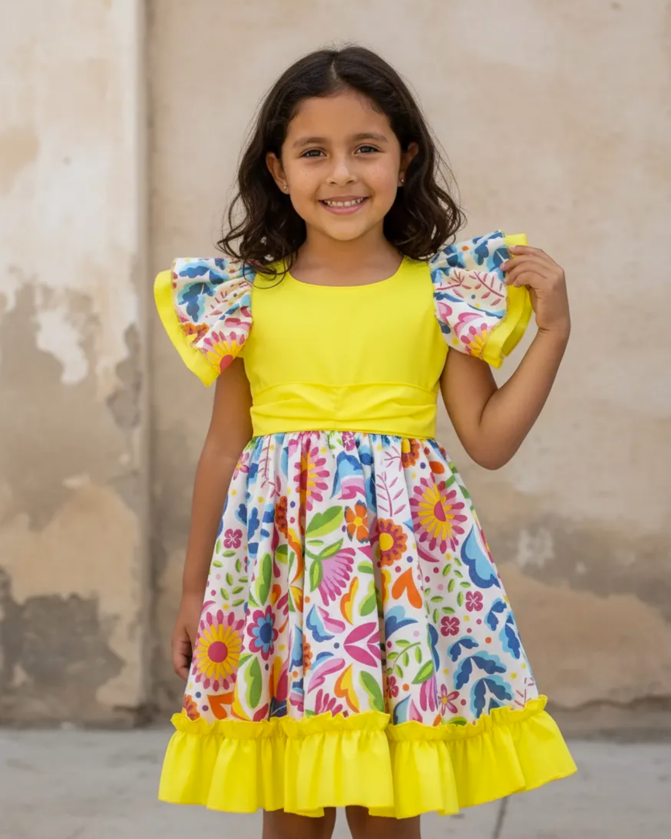 VESTIDO ADELITA TIPICO PATRIO ELEGANTE PETO AMARILLO FALDA  FLORES BLANCA