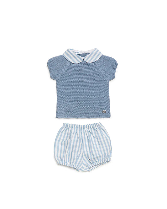 Conjunto pantalón corto tela rayada  y parte superior de punto