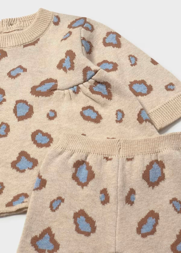 Conjunto pantalón y jersey estampado recién nacida