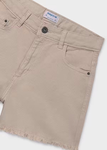 Short bolsas delanteras color arena, mayoral
