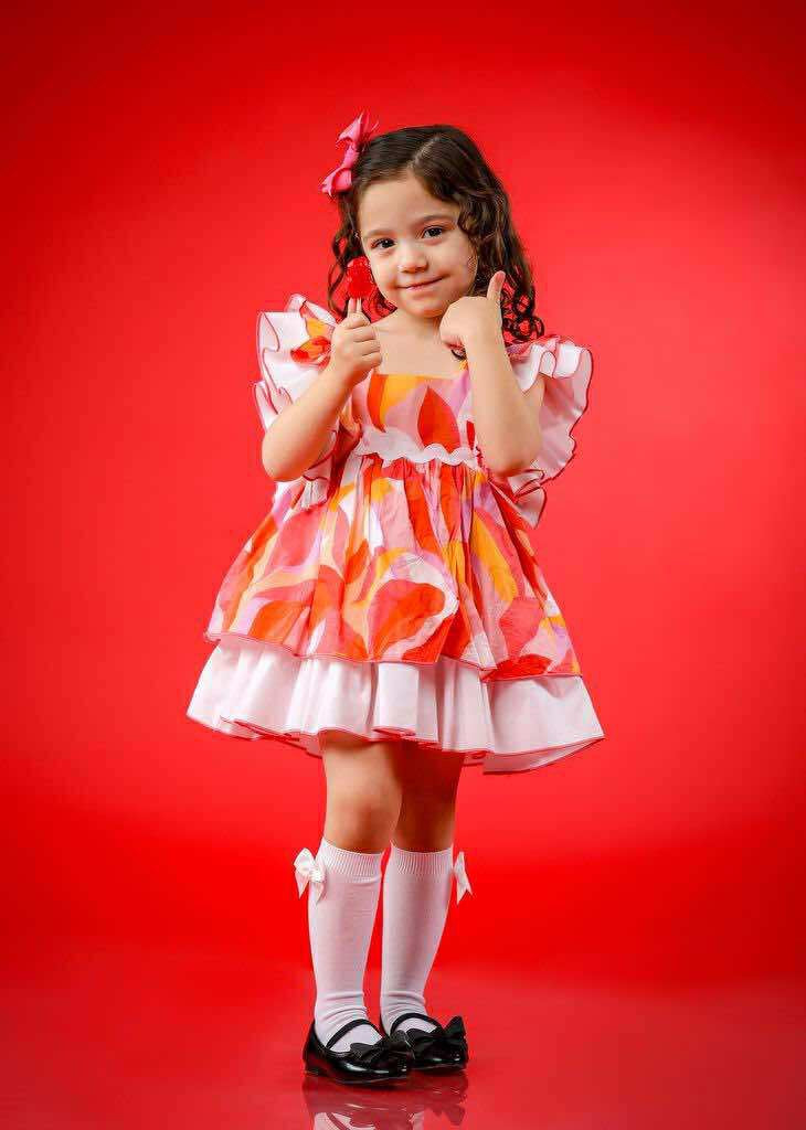 Vestido multicolor naranja y rojo con olanes