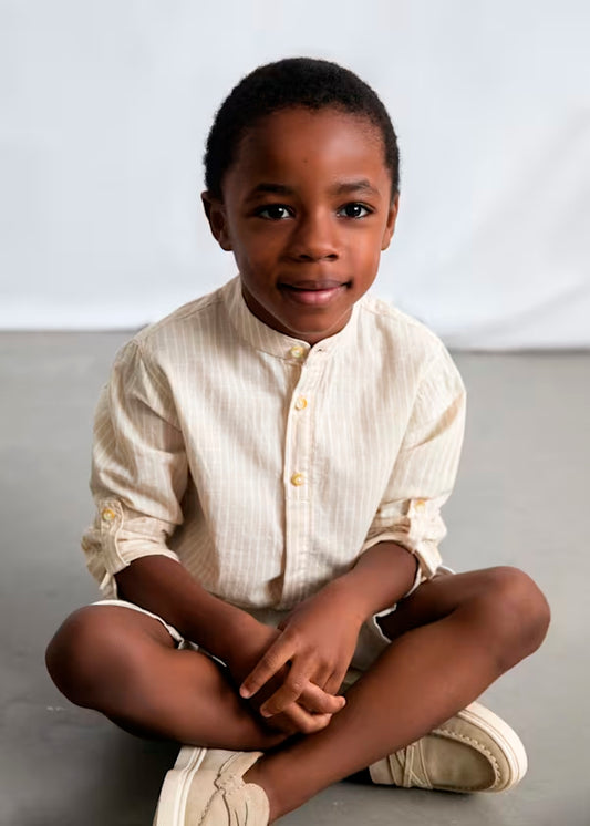 Conjunto de bermuda y camisa avena con lino de manga larga