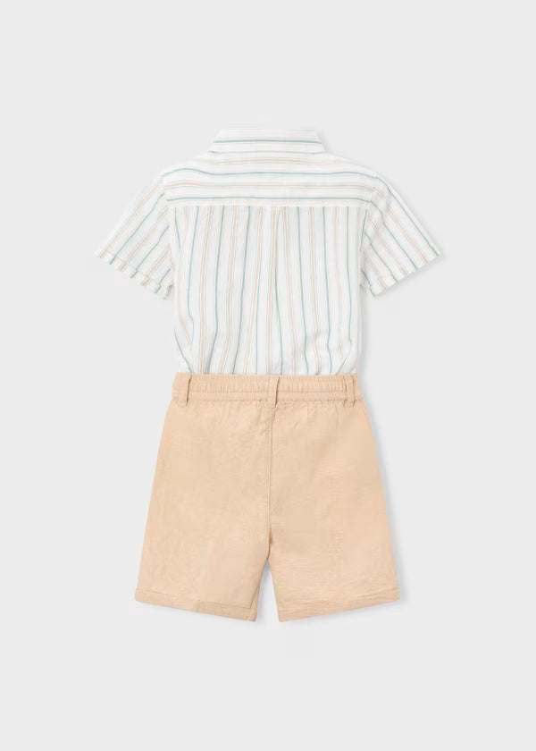 Conjunto de bermuda y camisa mocca con lino de manga corta