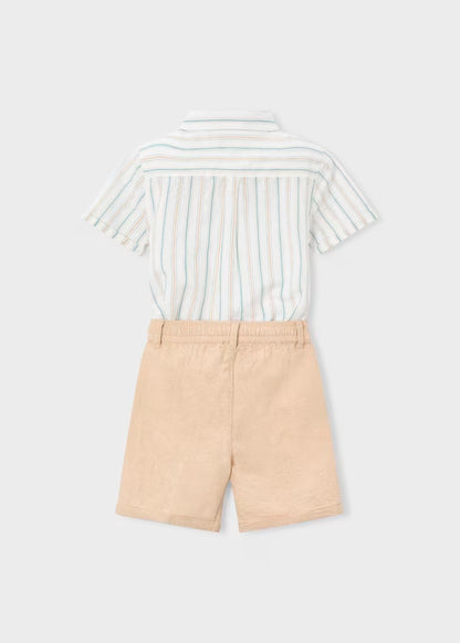 Conjunto de bermuda y camisa mocca con lino de manga corta