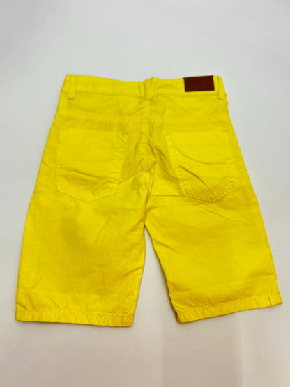 bermuda amarilla para niño