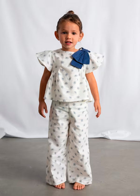 Conjunto pantalón largo y top estampado ivory flores azules
